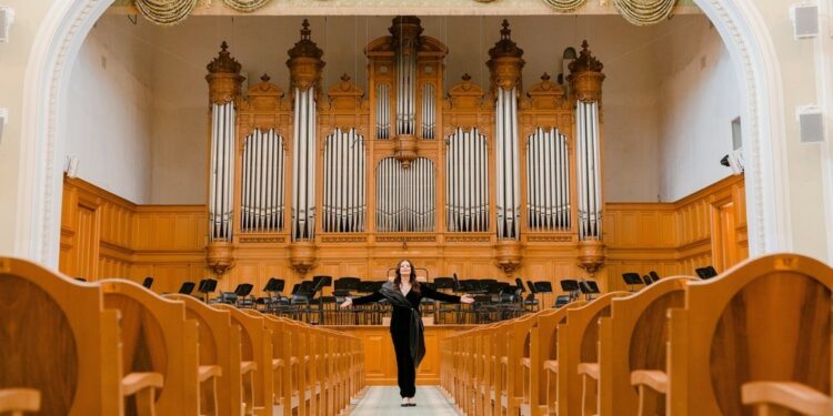19.07.2022 Вести образования / Оксана Федорова: Классическая музыка обладает уникальным свойством – она бессмертна