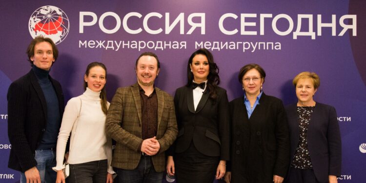 Оксана Федорова представила новый благотворительный проект  «Балетные истории: русская классика»!