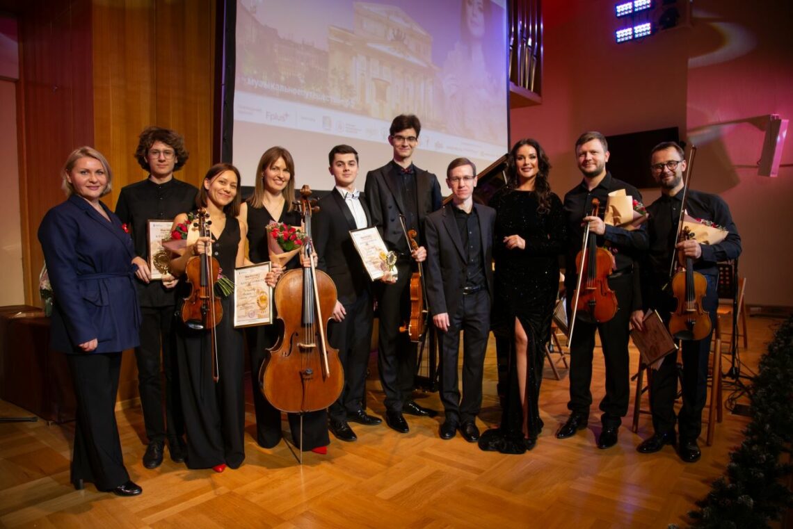 Оксана Федорова вручила награды юным талантам на фестивале «Моя Россия: музыкальное путешествие» в Москве!