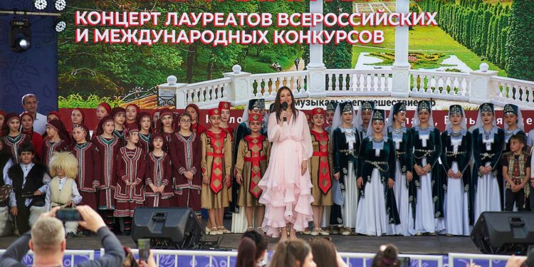 В Фестивале «Моя Россия: музыкальное путешествие» приняли участие более 2 тысяч юных музыкантов!